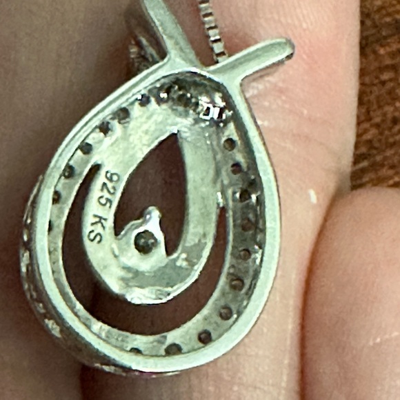 Kay Jewelers Love’s Embrace 1/4 karat diamond necklace with matching earrings. - Picture 5 of 6